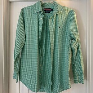 Vineyard Vines. Size Large